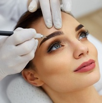 KURS MAKIJAŻU PERMANENTNEGO – MICROBLADING I LIGHTSHAPE